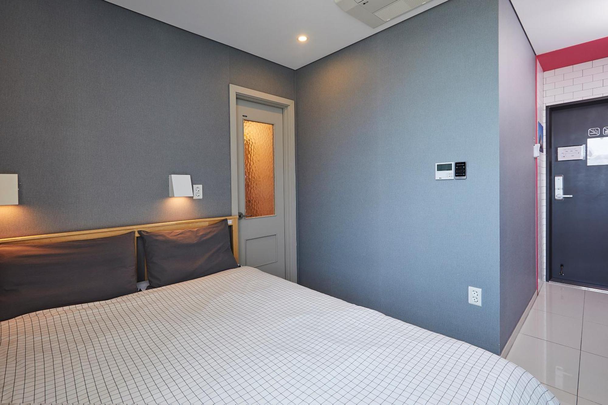 Red-Lighthouse Guest House 束草市 客房 照片