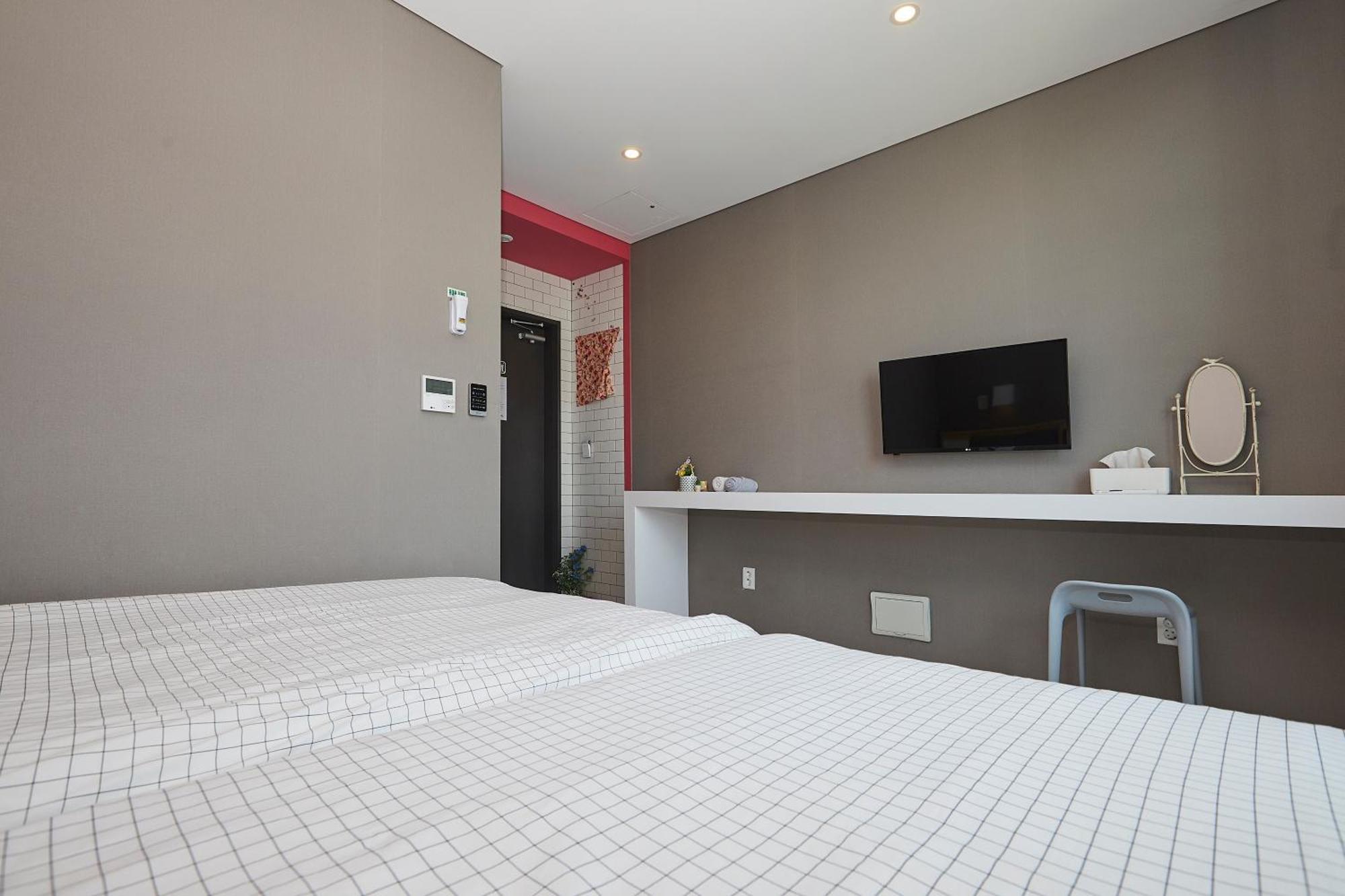 Red-Lighthouse Guest House 束草市 客房 照片